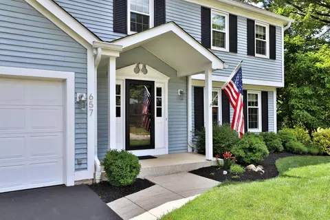 657 Sinsbury Dr E, Worthington, OH 43085 photo 2