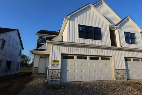 6409 Hamilton Woods Blvd S, Westerville, OH 43081
