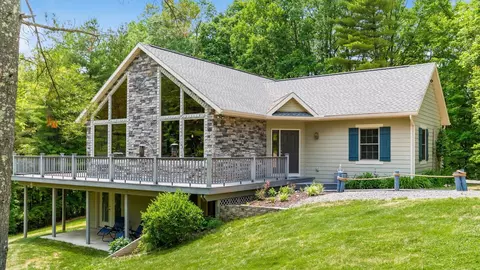 56667 Skyline Dr, Senecaville, OH 43780