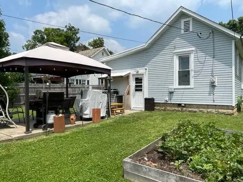 595 E Hunter St, Logan, OH 43138 photo 3