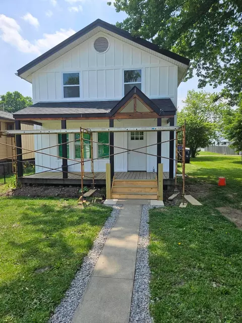 116 E Lincoln St, New Lexington, OH 43764