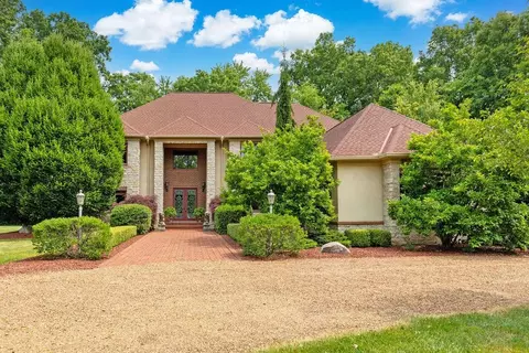 2374 Sweet Clover Ln, Galena, OH 43021
