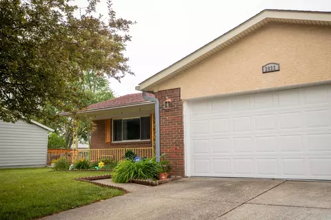 2023 Sharbot Dr, Columbus, OH 43229