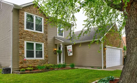 6933 Kinston Dr, Canal Winchester, OH 43110