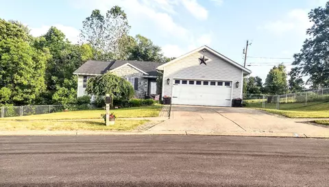 1062 Lizabeth Cir, Heath, OH 43056