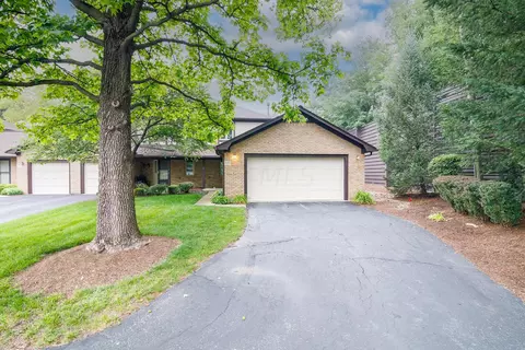 1630 Six Point Ct, Worthington, OH 43085