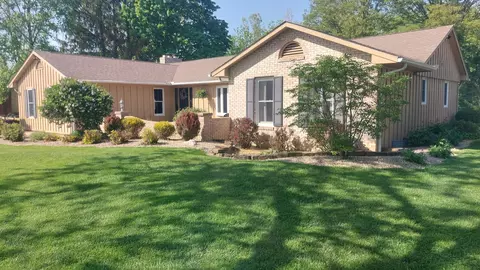 21433 Wintergreen Dr, Circleville, OH 43113