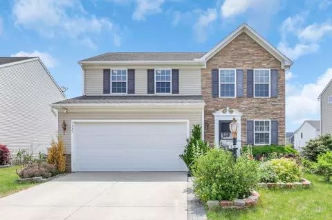 1335 Wagy Sq, Pataskala, OH 43062