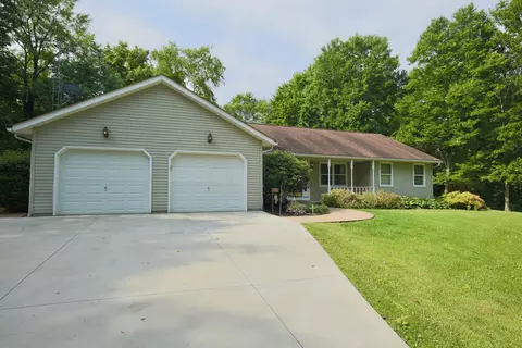 2491 Pumpkinvine Rd SE, Lancaster, OH 43130