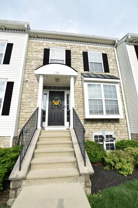 122 Green Ml, Blacklick, OH 43004