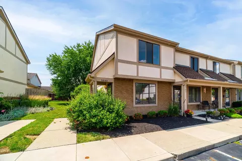 5699 Jousting Ln #A, Columbus, OH 43231