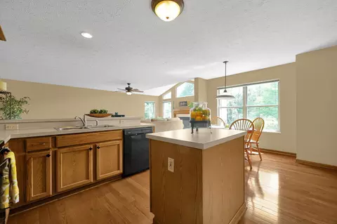 6578 Weston Cir E, Dublin, OH 43016 photo 13