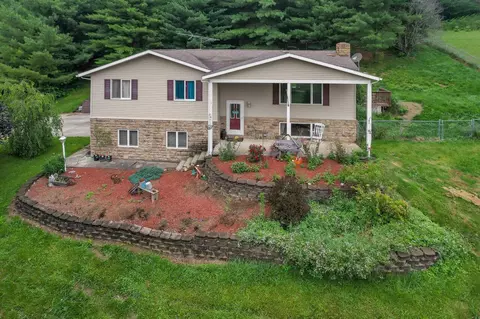7395 Dog Hollow Rd, Saint Louisville, OH 43071