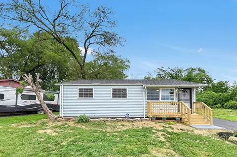 1890 Zettler Rd, Columbus, OH 43227
