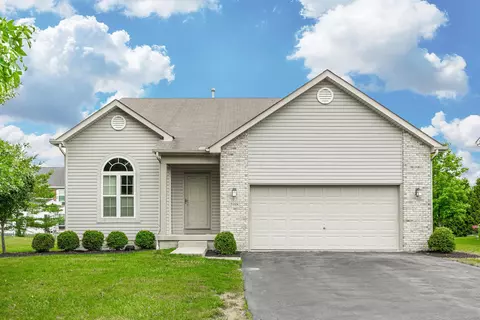 5988 Platinum Dr, Grove City, OH 43123