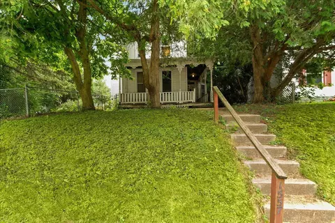 1557 Lexington Ave, Springfield, OH 45505