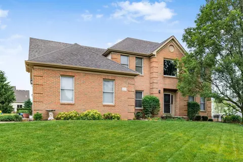 3175 Arctic Ave, Lewis Center, OH 43035