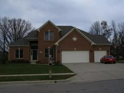 8311 Saybrook Dr, Westerville, OH 43082