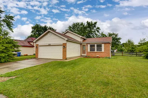 2082 Sari Lynn Ct, Hilliard, OH 43026