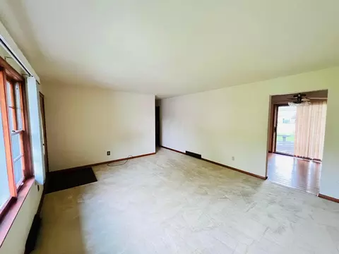 822 Wayne Dr, Heath, OH 43056 photo 3