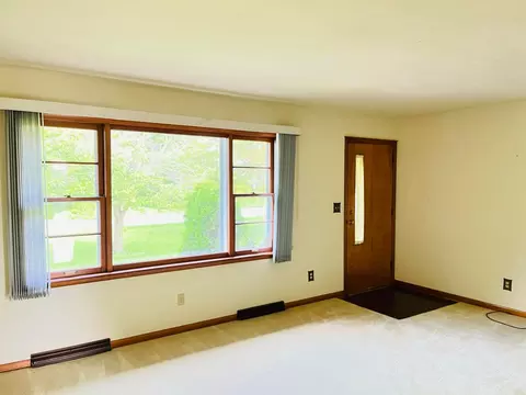 822 Wayne Dr, Heath, OH 43056 photo 2