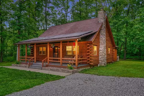 5060 Brook Rd NW, Lancaster, OH 43130