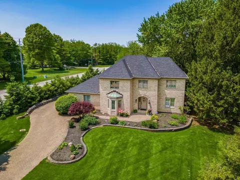 4370 Shire Landing Rd, Hilliard, OH 43026