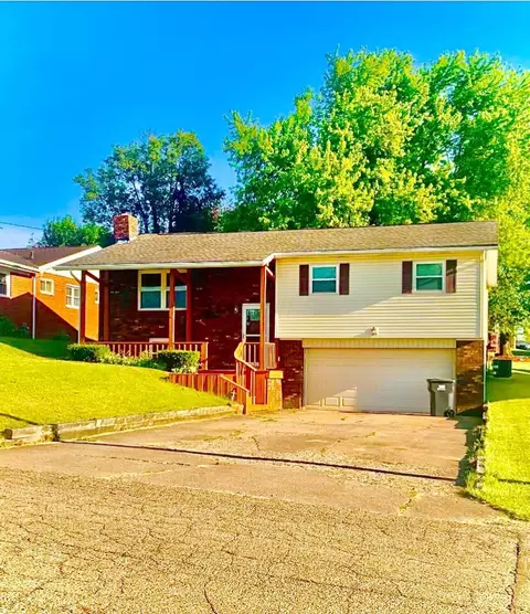 639 Eastern Ave, New Lexington, OH 43764