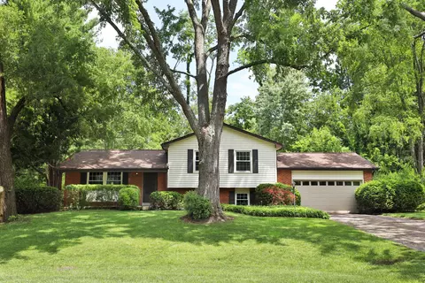 5700 Plum Orchard Dr, Columbus, OH 43213