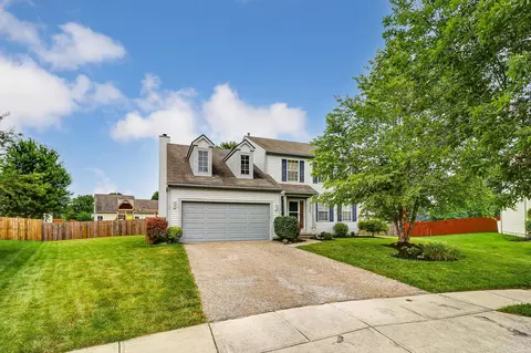 352 Masonglen Ct, Pataskala, OH 43062