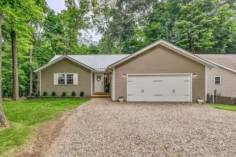 670 Winesap Cir, Howard, OH 43028