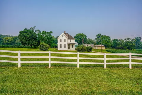 7687 Lockbourne Rd, Lockbourne, OH 43137