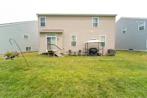 905 Salinger Dr, Lithopolis, OH 43136 photo 4