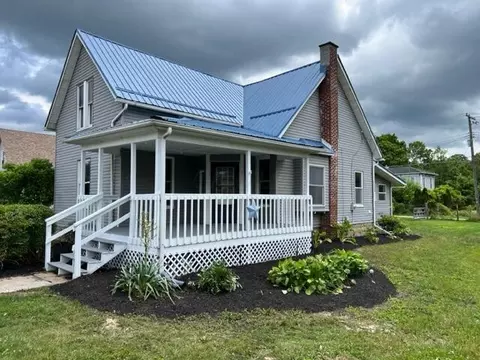 12364 Mary St, Howard, OH 43028