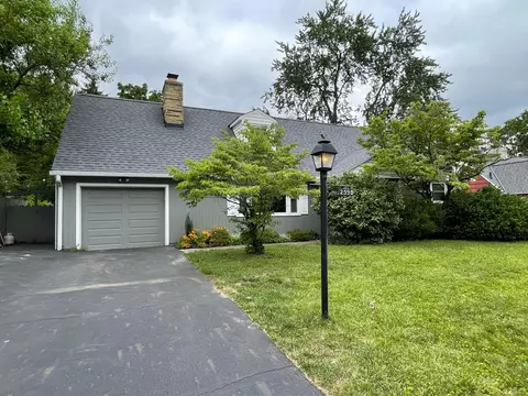 2598 Dover Rd, Columbus, OH 43209