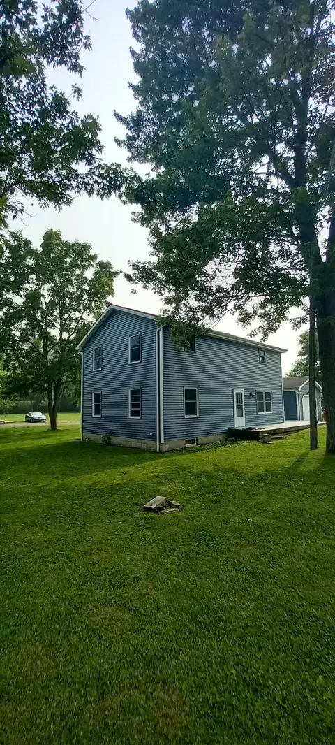 119 1st St SW, Pataskala, OH 43062