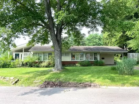 898 Walhonding Ave, Logan, OH 43138