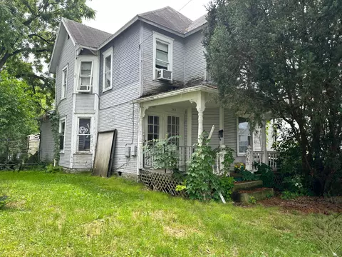 261 W Columbia St, Marion, OH 43302