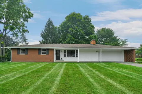 1175 Pierson Dr, Newark, OH 43055