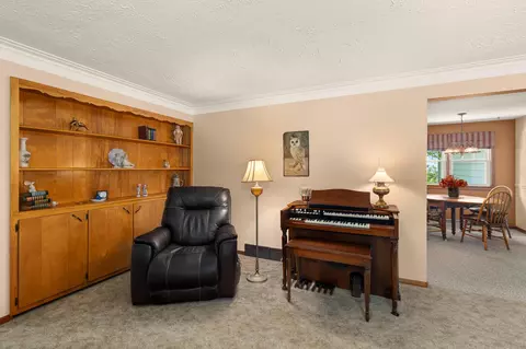 1032 Crestview Dr, Crestline, OH 44827 photo 5