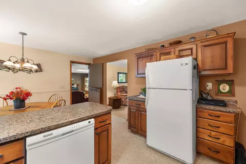 1032 Crestview Dr, Crestline, OH 44827 photo 7