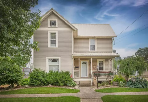 210 Taylor St, Fredericktown, OH 43019