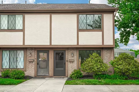 5585 Cartwright Ln #12, Columbus, OH 43231