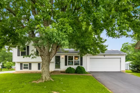 692 Cherrymonte Dr, Columbus, OH 43228