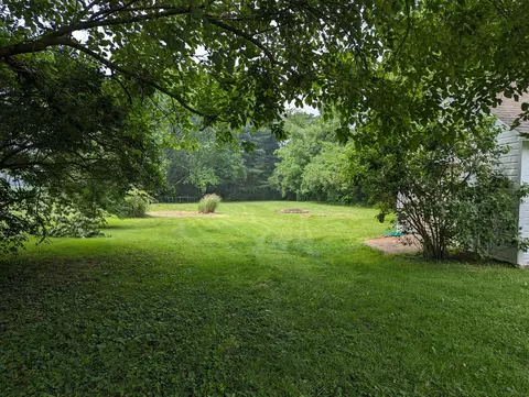 160 W Possum Rd, Springfield, OH 45506 photo 2