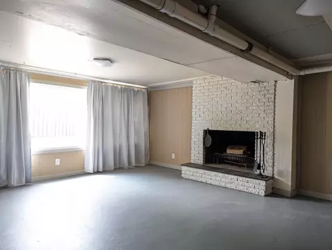 160 W Possum Rd, Springfield, OH 45506 photo 3