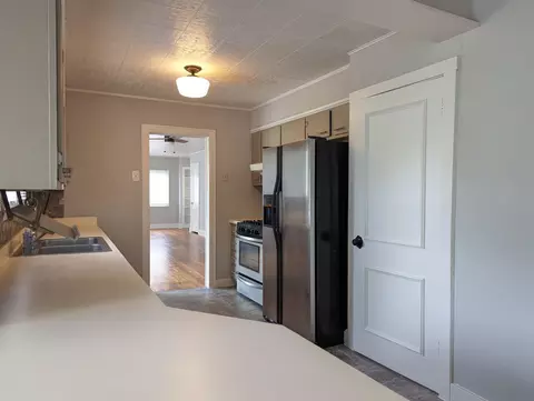 160 W Possum Rd, Springfield, OH 45506 photo 7