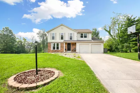 8625 Meadowton Ct, Pickerington, OH 43147