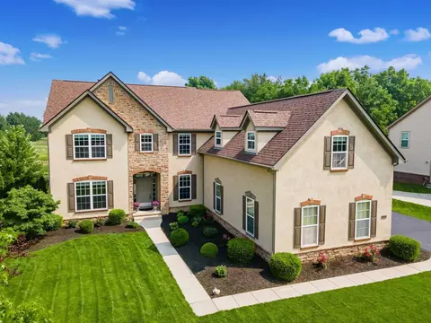 5944 Trafalgar Ln, Dublin, OH 43016
