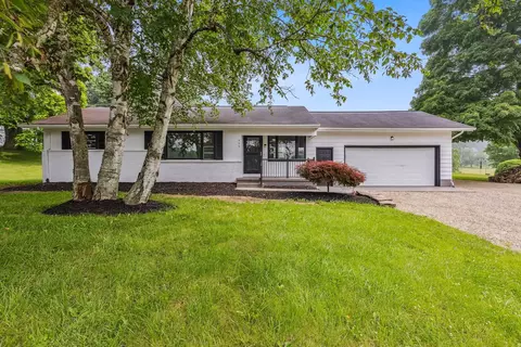 440 Irving Wick Dr E, Heath, OH 43056
